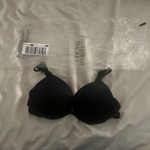 Victoria’s Secret pink black bra 32b